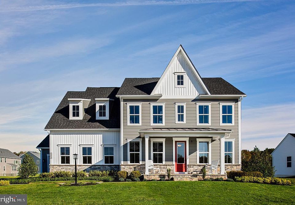 1st image of 1 Cloverland Ln