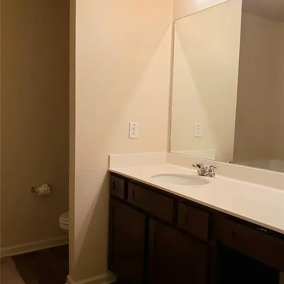 939 Independence Ave — Photo 8