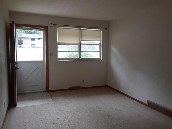 3rd image of 11315 E 20th Ter S