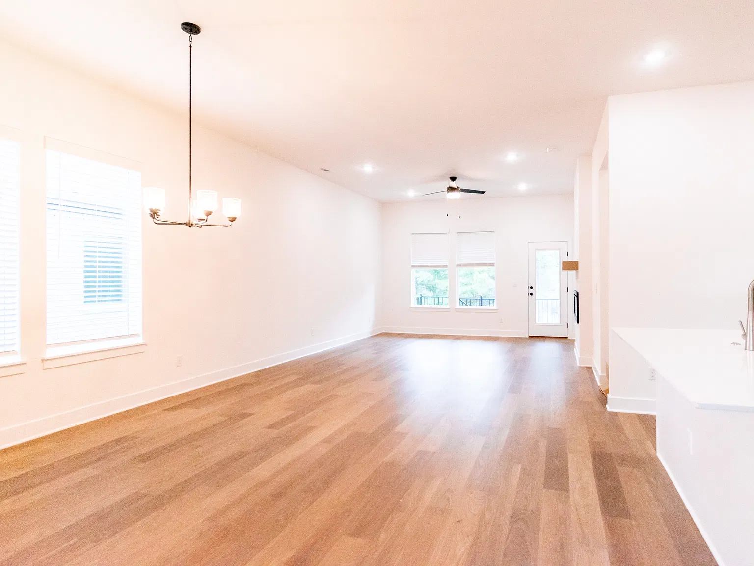 1823 East Fiji Street - 1 — Photo 4