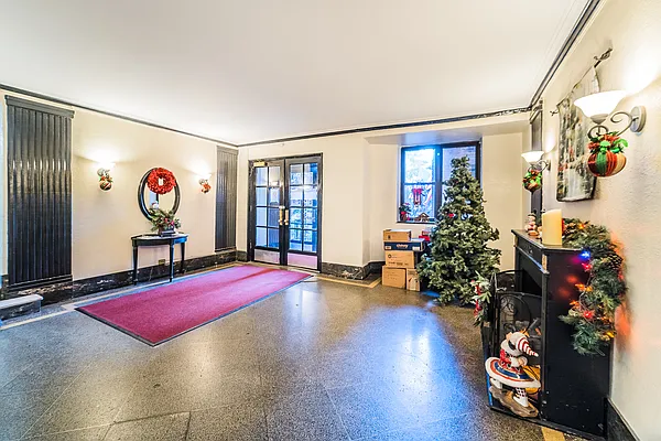 Sold by E Realty International Corp | media 34