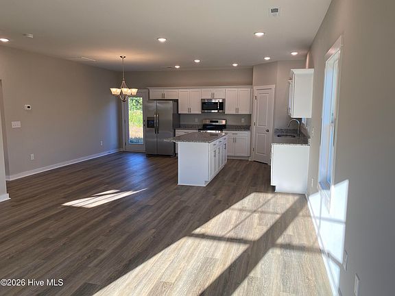 5th image of 1175 Scarlet Oak Road