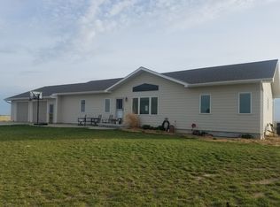 2787 Road L, Superior, NE 68978