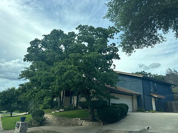 2nd image of 1805 Mid Pines Ct