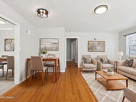 3rd image of 4012 W 48th Ln