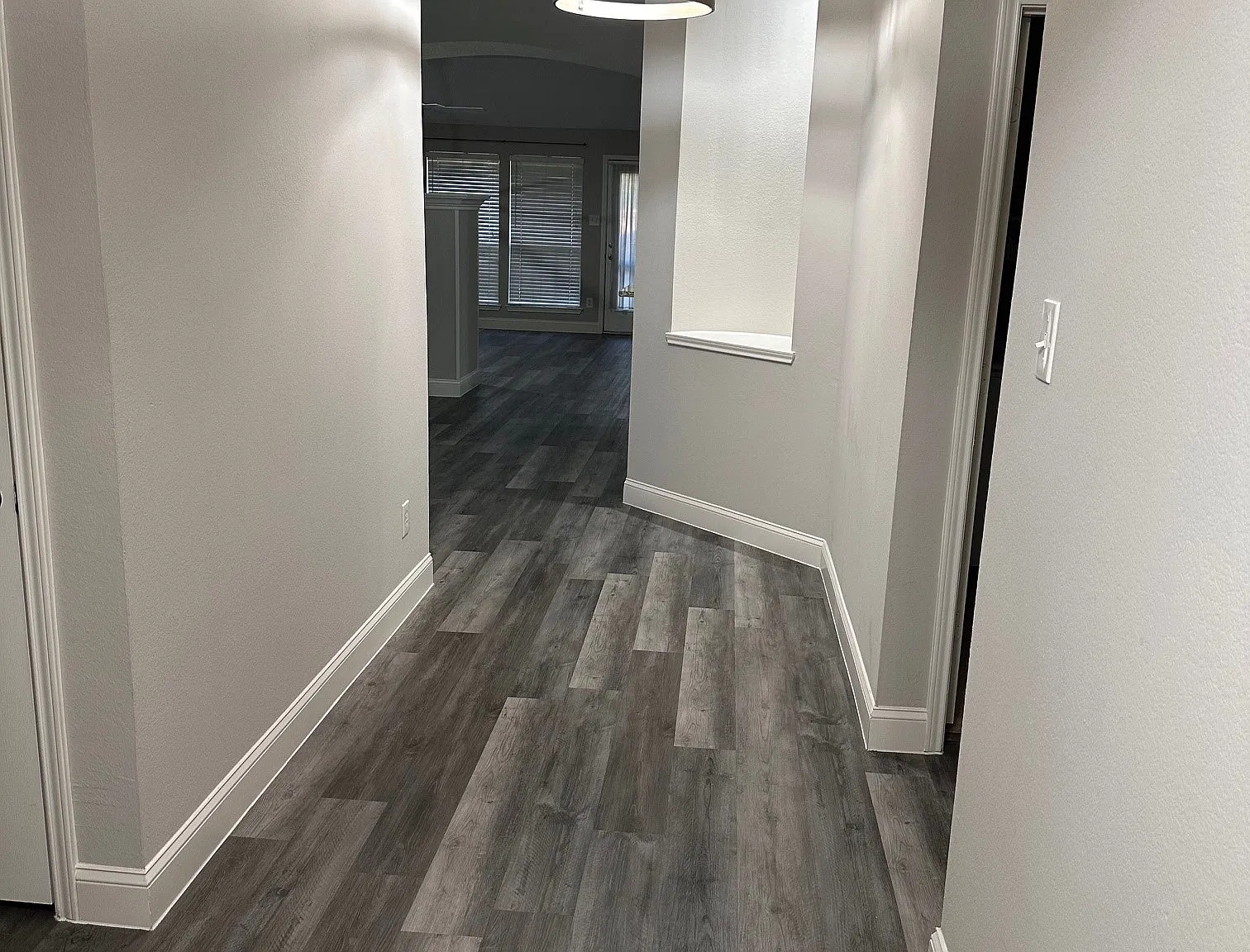 3 bed, 1800 sqft, $2,400 — Photo 2