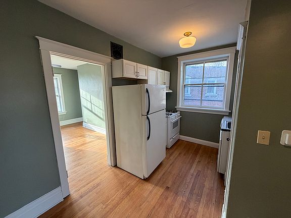 4th image of 2122-2124 Cleveland Pl #2122A