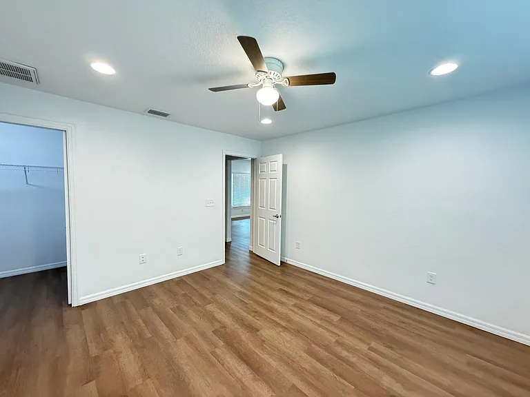 85 Maple Dr — Photo 9
