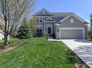 5517 Noble St, Shawnee, KS 66218