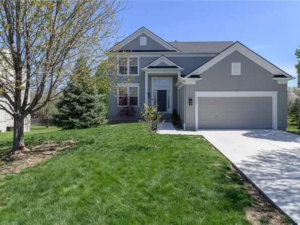 5517 Noble St, Shawnee, KS 66218