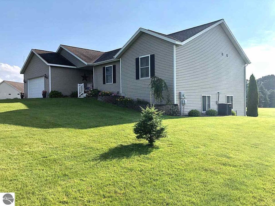 1st image of 644 Francis Dr #140