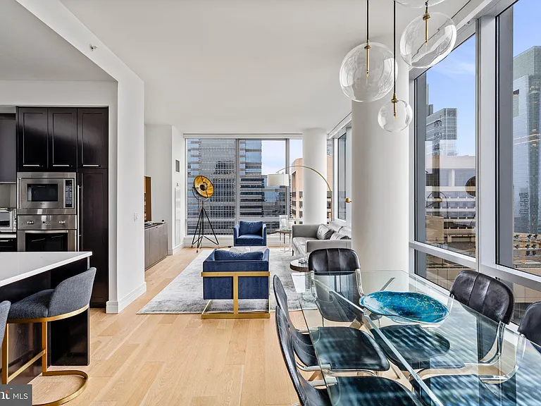 1414 S Penn Sq #44F — Photo 3