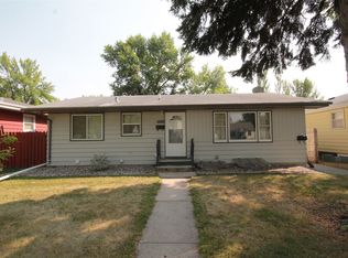 1807 8th Ave N, Grand Forks, ND 58203