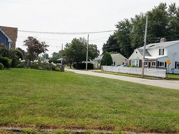 3rd image of 1 Karen Dr