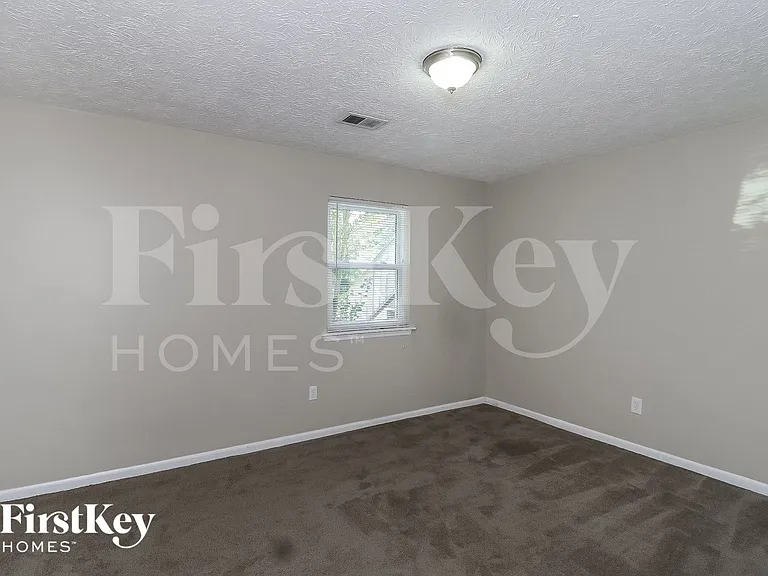 200 Parkmont Ct — Photo 12