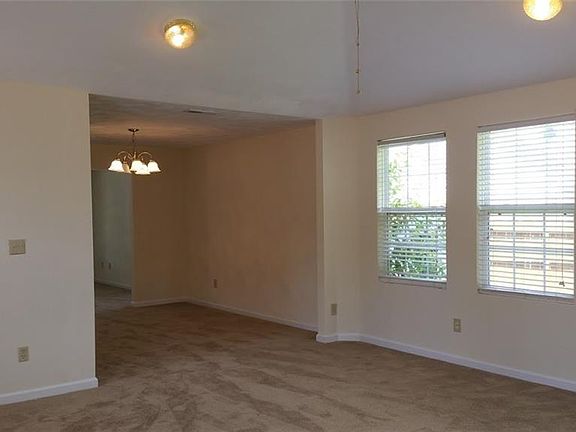 3rd image of 545 Osceola Ave