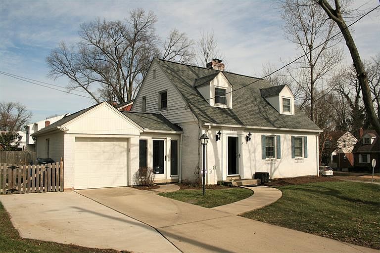 1st image of 2620 Downing Dr