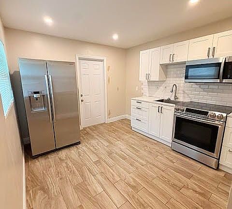 5th image of 404 W Idlewild Ave