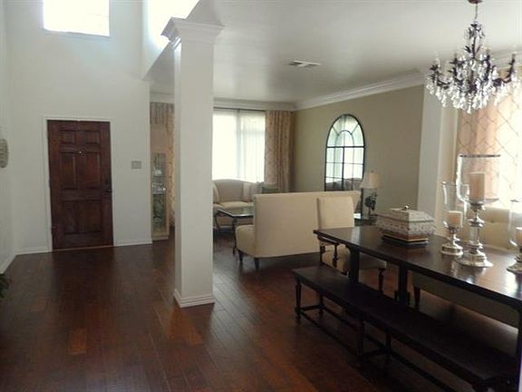 3rd image of 15 Whispering Bend Ct