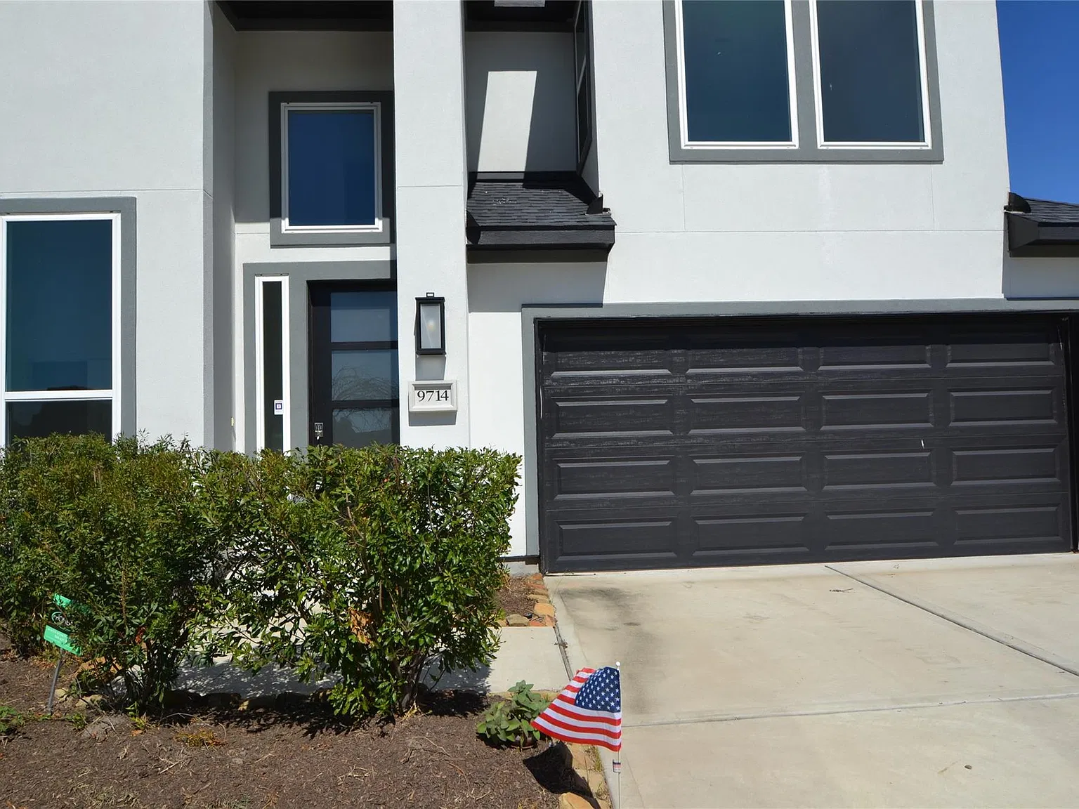 5 bed, 4.0 bath, 3261 sqft, $3,300 — Photo 3