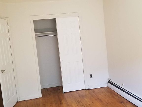3rd image of 3141 Baychester Ave