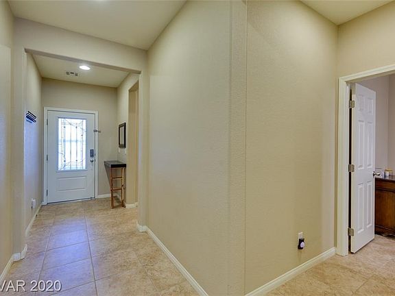 4th image of 10307 Oak Terrace Ave