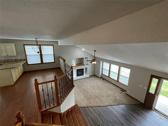 3rd image of 8515 N Robinhood Ave