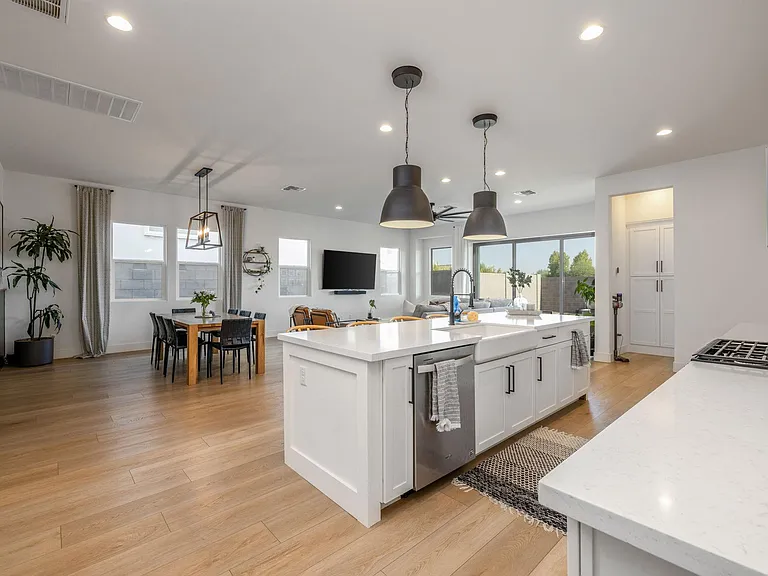 10209 E Thistle Ave — Photo 11