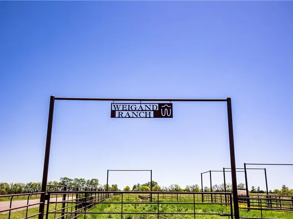 2020 California Rd, Quenemo, KS 66528