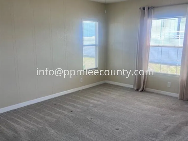 947 Strongbox Ln — Photo 7