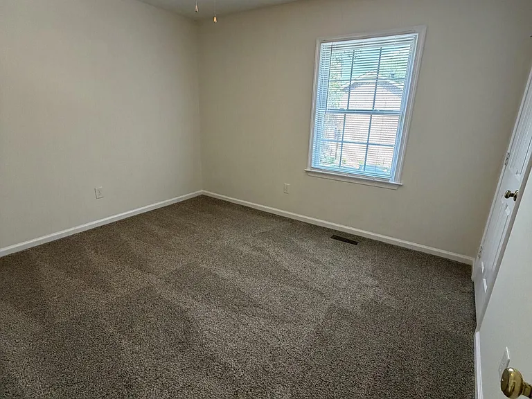 2905 Cedar Creek Rd #E — Photo 13