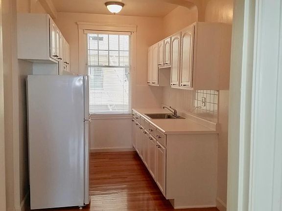5th image of 1245 California St APT 208