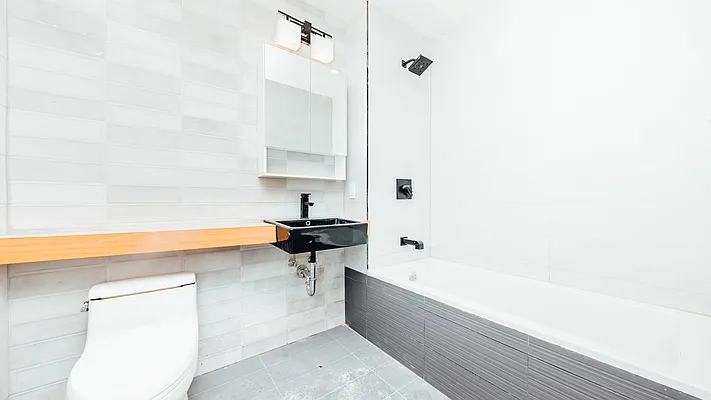 Rented by Nooklyn NYC LLC | media 19