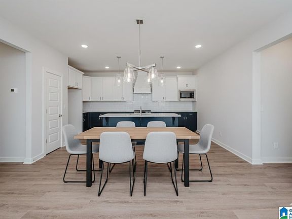 7th image of this home