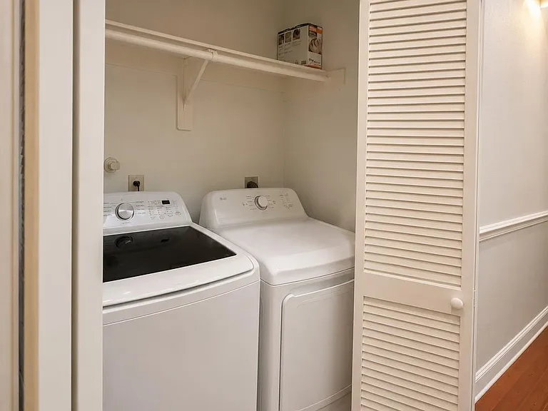 1605 W Dallas St #C — Photo 27