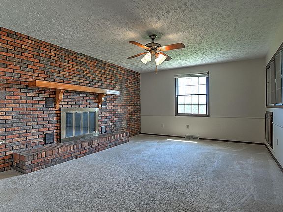 3rd image of 1013 Independence Ave