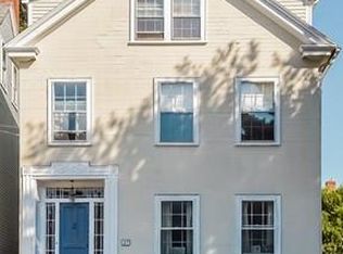 27 Central St, Manchester, MA 01944