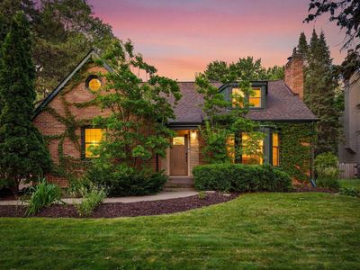 115 Blake Rd S, Hopkins, MN, 55343