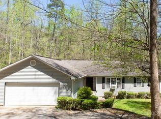 660 Dublin Ln, Columbus, NC 28722