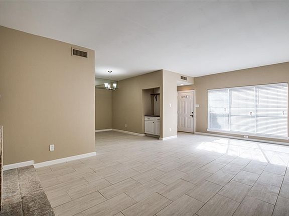 5th image of 600 Wilcrest Dr APT 60