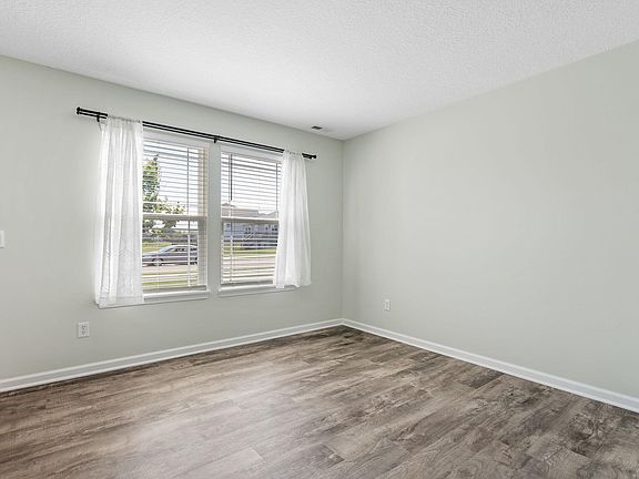 5th image of 4528 Stone Harbor Ct