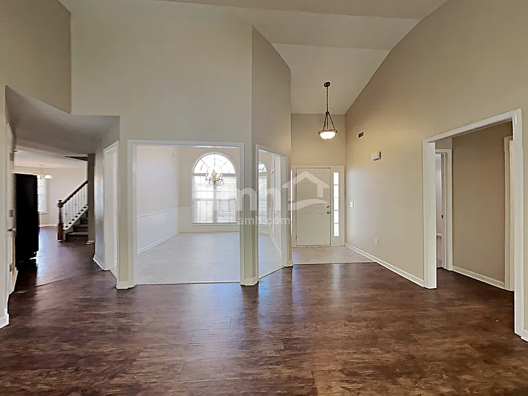 3815 Hawk Tail Dr — Photo 3