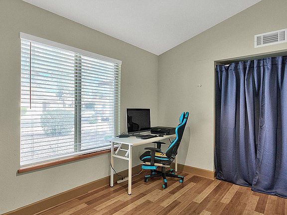 2nd image of 2863 E Irwin Ave