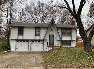 15 NE 90th Ter, Kansas City, MO 64155