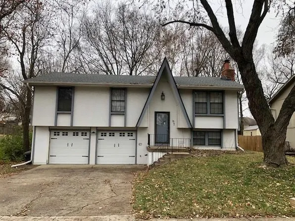 15 NE 90th Ter, Kansas City, MO 64155