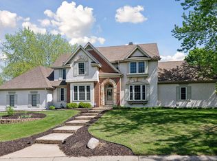 10569 Purdey Rd, Eden Prairie, MN 55347