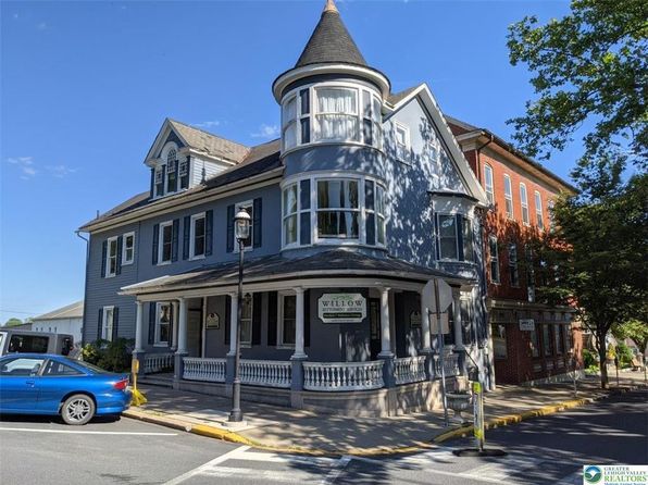 15 S Main St UNIT 2, Nazareth, PA 18064