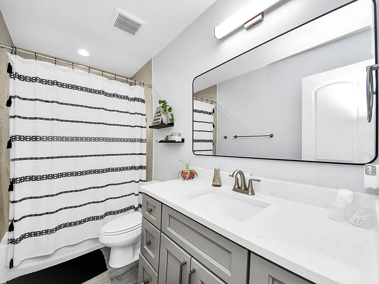 834 Ellington St — Photo 21