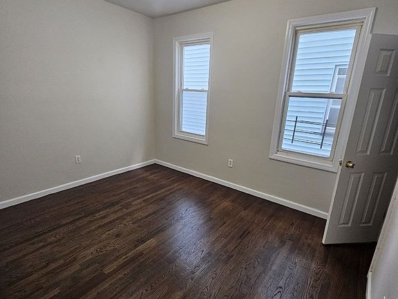 5th image of 144 Johnson Ave #3