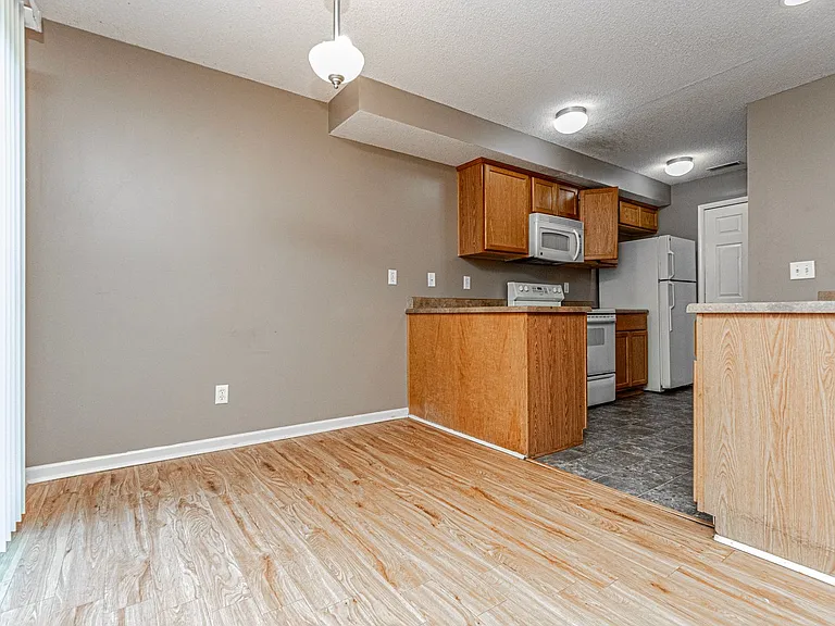 823 Whitetail Ct — Photo 6